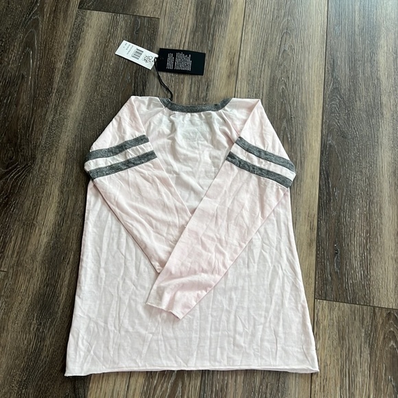 Chaser Long Sleeved Pink Tee - Size 12 - New With Tags - Picture 3 of 4
